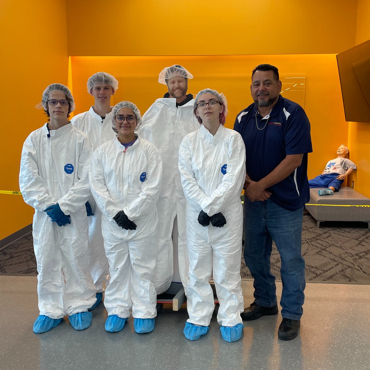 Dr. Botts participated in Lt. Espinoza's Law Class as they were working a simulated crime scene. <a href="/thebotty/">Chris Botts</a>; <a href="/MaizeEagles/">西安资源/兰州资源/太原资源/广州资源/成都资源/杭州资源/上海资源/郑州资源/重庆资源/长沙资源</a>; <a href="/MAVprinciBULL/">MSHS Principals</a>; <a href="/maize266/">Maize USD 266</a>
