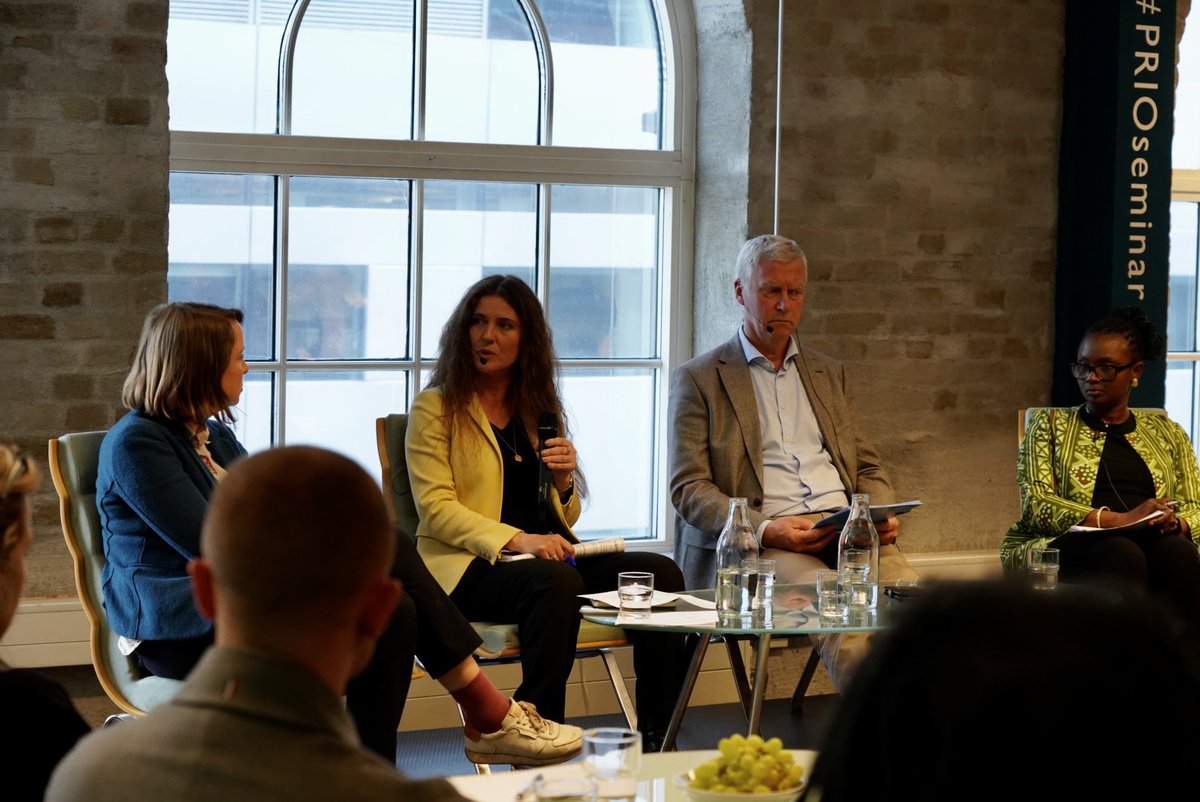 PRIOresearch's tweet photo. Highly important and timely panel on preventing #HumanTrafficking in the context of the #UkraineWar, co-organized with @PLinNorway.
An audio recording🎧 from the event will be made available on our website shortly👉 https://t.co/YgD7gQ8h0o
#PRIOevents https://t.co/KKyLQwWAVc