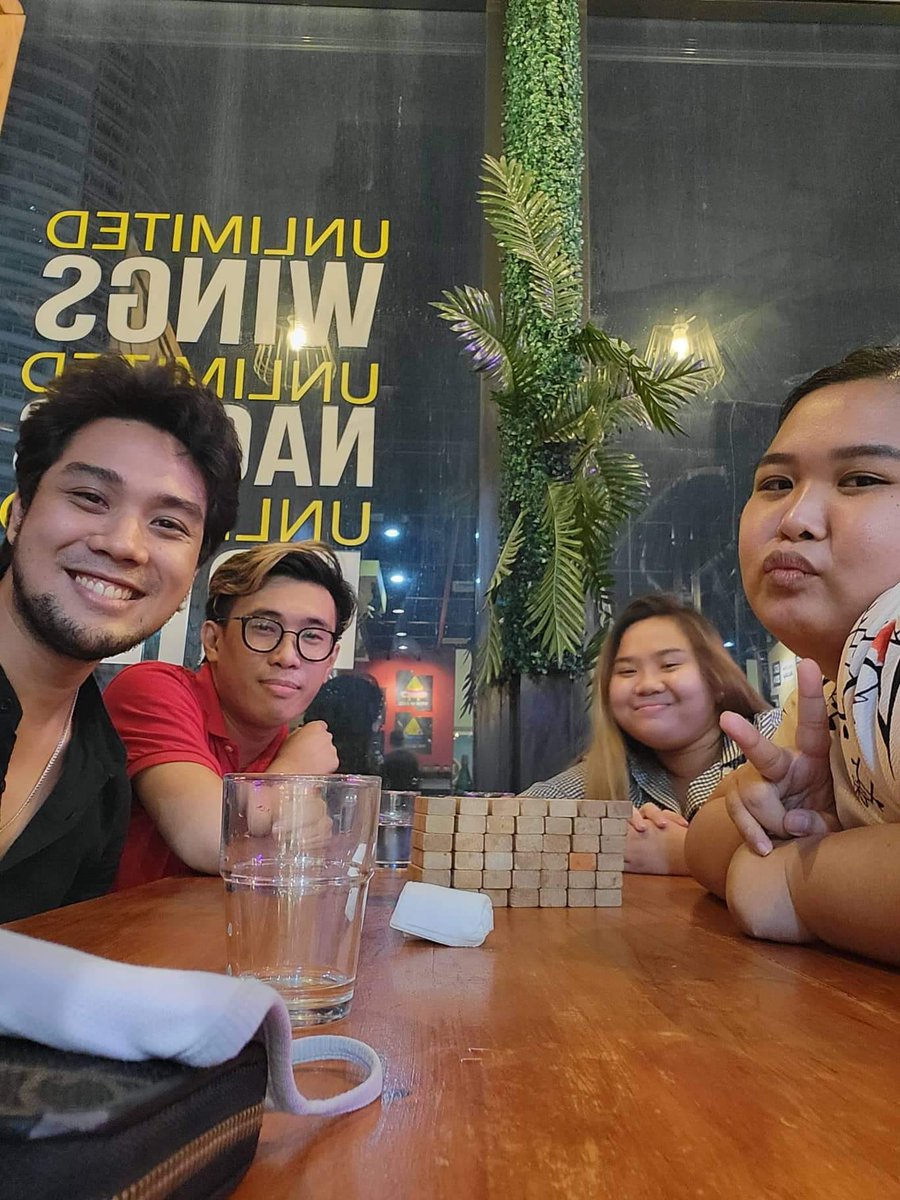 MrvcLmsn's tweet photo. After 5 months of hibernating. Atlast! Kasi โI turn my chin music up And I'm puffing my chestโ
#XavierAngels #Daserv #Geely #MapuaToPasig #ParkingBabies #dinnerdate https://t.co/RYVMd52be7