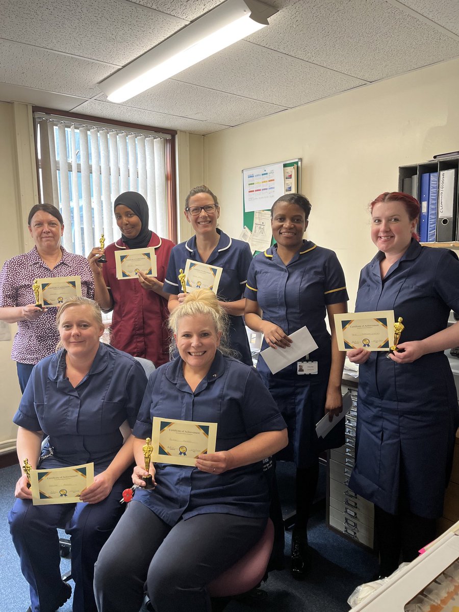 LoobyLouF1978's tweet photo. #OldhamIPC team Oscar awards for #NursesDay
@fantasticdiddle @OldhamCO_NHS https://t.co/6diyw2QsdU
