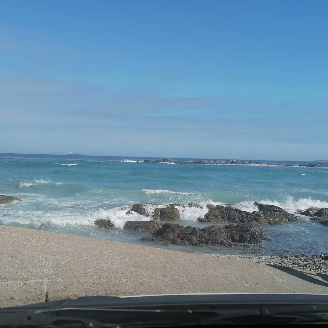 Absolutely stunning views from Table View beach.. Cape Town  has amazing views.. Both sea and mountains.. Voted 3rd  best City in the world.. THIS IS WHY!! Cape Town Tourism  City of Cape Town #localislekker #localtourist #bethechange #makeithappen