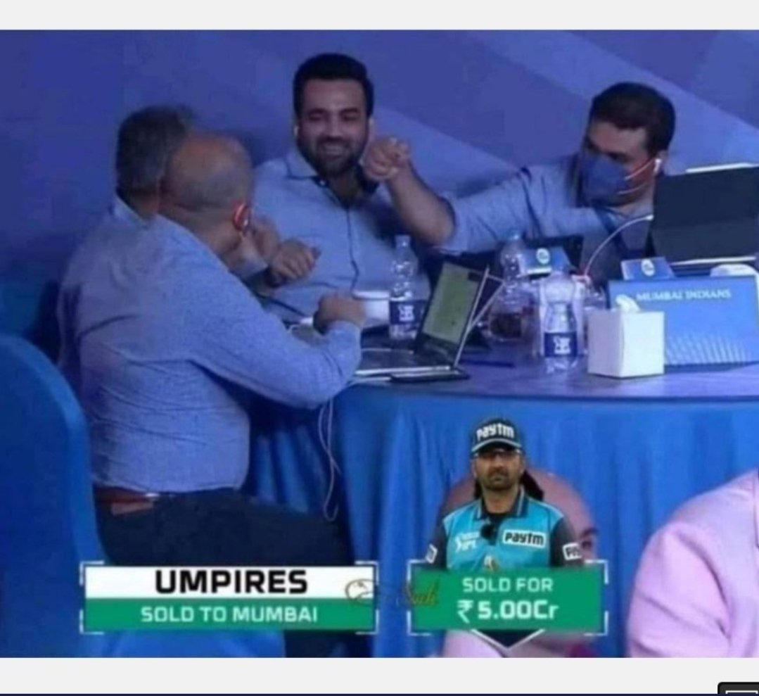 sehyrrmcf's tweet photo. Well played bambai indians 😀 
#MIvsCSK  #umpire https://t.co/Up0E9tyoSk