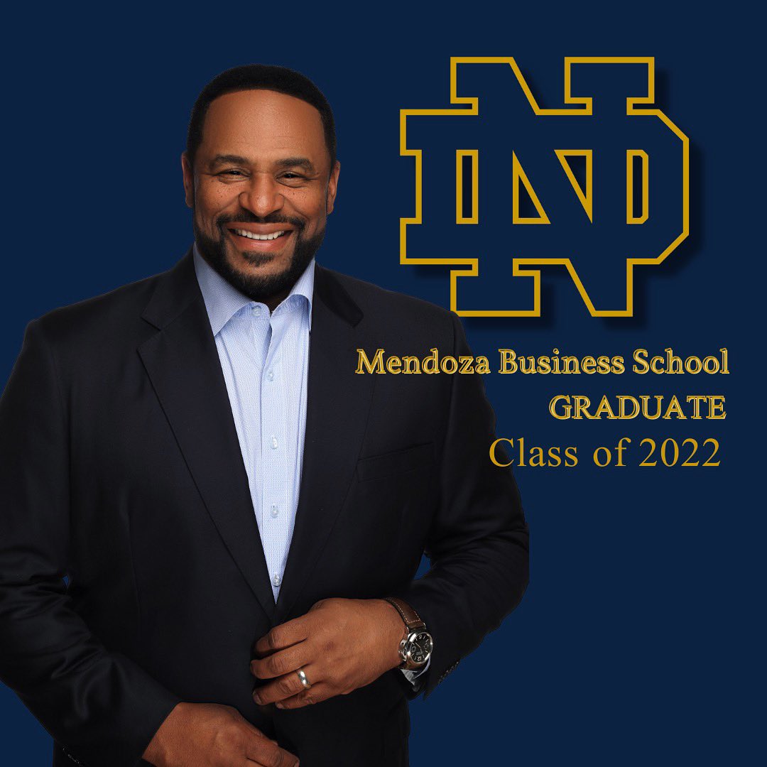 JeromeBettis36's tweet image. A promise made, a promise kept. 28 years after leaving @NotreDame,  I’ve completed my degree from the Mendoza School of Business. I hope my journey serves as reminder that education is the true equalizer in life and it is never too late to start.