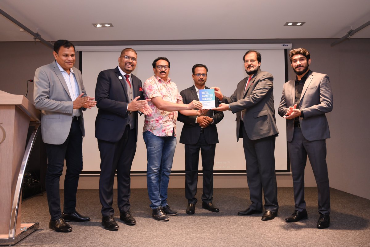 SpiderWorksTech's tweet image. A moment of pride for team SpiderWorks as we celebrate the launch of our Digital Marketing Handbook. Here you can see that we are presenting a copy of the book to Shri Basheer Thikkodi, prominent author and activist from India.
#SpiderWorksTechnologies #DigitalMarketing #Dubai