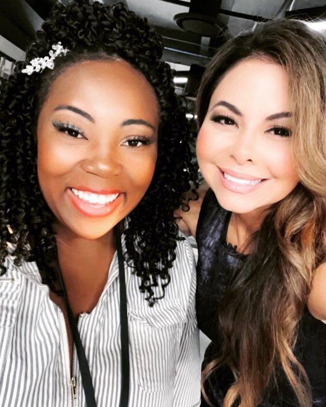 UgochiKHOU's tweet photo. A rare sighting of J Rey and I together in the newsroom @JenReynaTV 💕 📸 Can you believe we started on the same day @KHOU about 8 months ago? Time flies when you work with great people. #houstonraised #texasgirls #amnewsers 📺 🌄 https://t.co/DECiLmfDSe