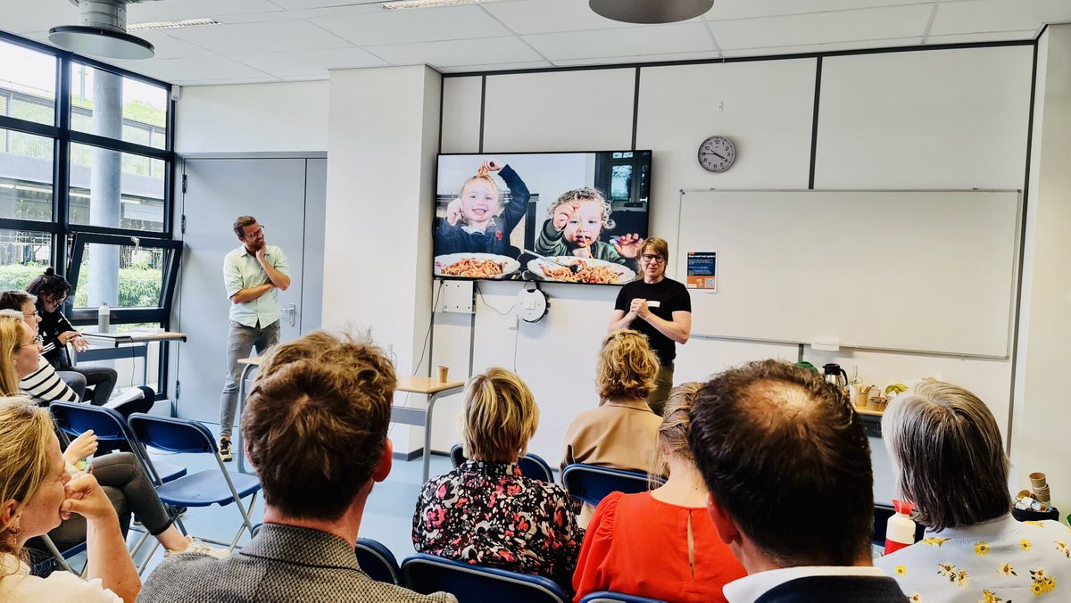 ⛹️‍♂️Vandaag op de Dag van het Sportonderzoek @DSO_2021. Met waardevolle bijdragen van mijn collega’s van het <a href="/HvA_lect_BIOS/">HvA Lectoraat Bewegen In en Om School</a> en de oproep om meer samen te werken aan gezond opgroeien en een gezonde generatie💪🏻