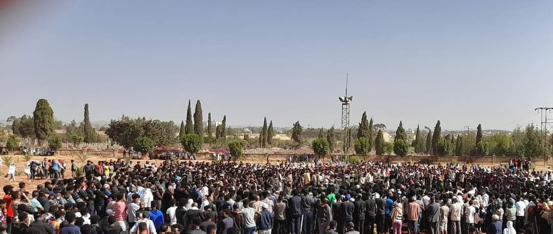 GhideonMusa's tweet photo. #Condolences: Seid Anwar, one of #Eritrea's iconic film actors, has passed away at age of 38 due to illness. 
The funeral service of Seid Anwar was conducted today, 12 May at the Asmara Martyrs Cemetery. https://t.co/0TvNuXBdvE
