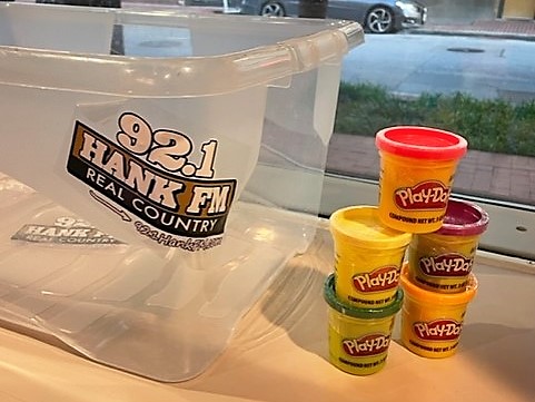921HankFM's tweet photo. Did KB @KenBucknerShow time his return from vacay with #HomerSimpson birthday? The return of #willitfloat w/ @PlayDoh
Listen Live - https://t.co/X6ozqWVcHH https://t.co/g1Hnt7KqU4