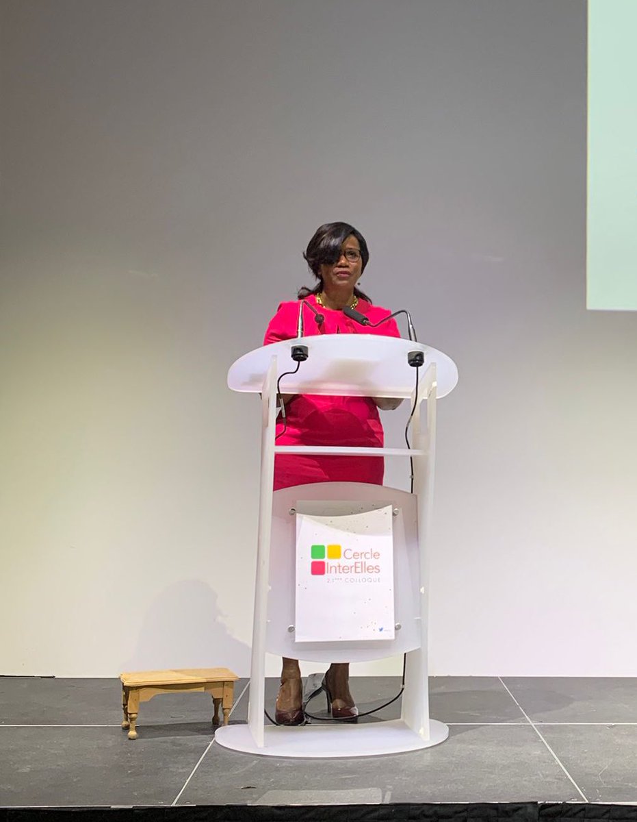 Great ending to our fulfilling day at the Cercle <a href="/InterElles/">Cercle InterL</a> with <a href="/1ElisaMoreno/">Élisabeth Moreno</a>, French Minister of Gender Equality, Diversity and Equity. Thanks to all of our <a href="/Dassault3DS/">Dassault Systèmes</a> women that participated today! #InterL22 #weare3ds #3DSWIN