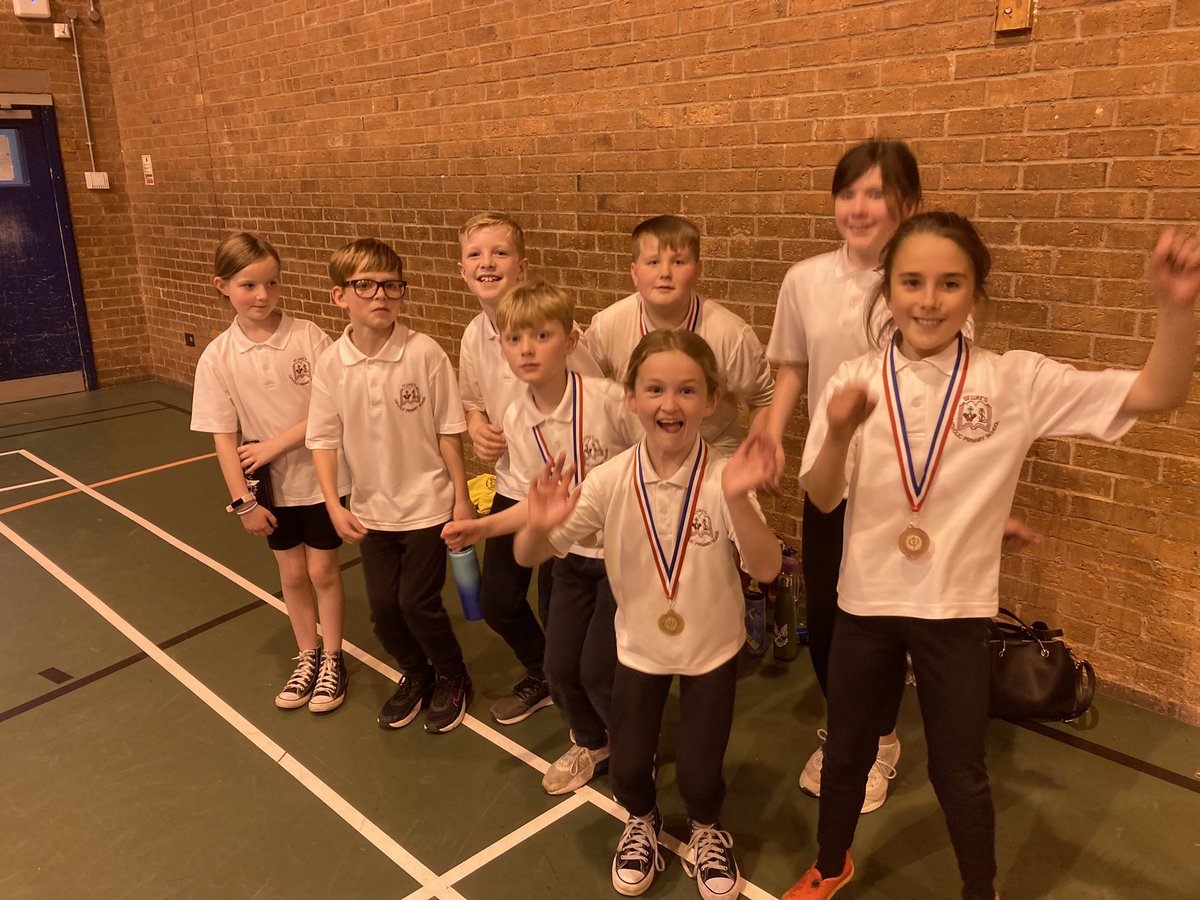 _FAVSP's tweet photo. Congratulations 👏 to our 12 FAVSP teams who took part in the Volleyball festival today. Well done gold medal winners @FrodshamCE silver for @Helsbyhillside and bronze for @stlukesfrodsham I think you can tell from the photos how pleased they were! https://t.co/WDqauZftTo