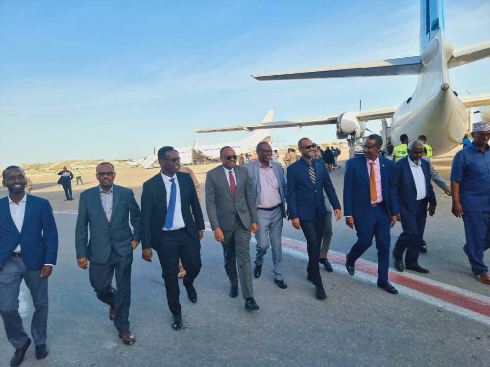 BREAKING: ONLF commander Abdikarim Muse Qalbi Dhagah who was renditioned to Ethiopia on August 28 returns to Mogadishu. He was welcomed by government ministers and other dignitaries at the airport where he was flown from, blindfolded more than 4 years and 8 months ago.
