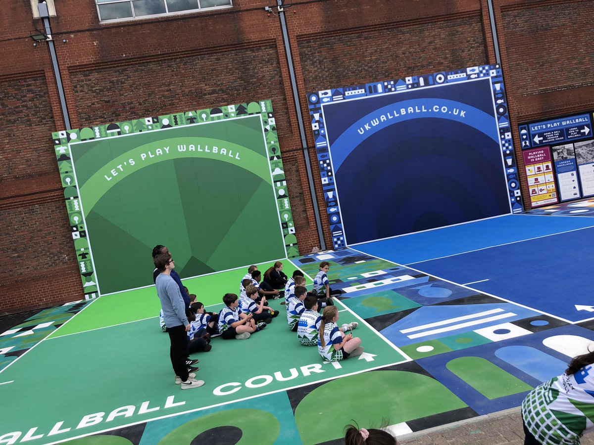 JamesGregs11's tweet image. Great to see this brand new Doorstep Sport space - massive congratulations to @ukwallball for building this #ActiveEnvironment for local people &amp;amp; schools to use - for Wallball but also for other urban sports - @yostreetzone @OlympiaBoxing @Spikeball @Go_Spike @thegg3x3