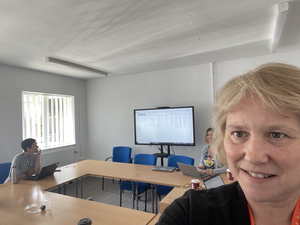 MelanieDeWitt2's tweet photo. On #IND2022 digital nurses working with our fabulous MDT to optimise clinical forms for our #EPR ⁦@NorthBristolNHS⁩ #HereforLife #ReleasingTime2Care #Happy International Nurses Day ⁦@NHSCNIO⁩ ⁦@nbrisNHSdigital⁩ https://t.co/4iuIc3W8ZB
