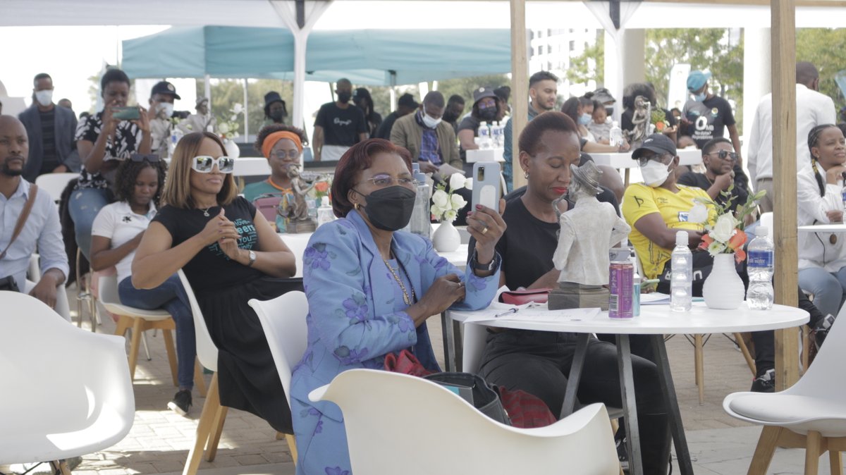 FNB_Botswana's tweet photo. More moments from today's Bodiragatsi Jwame, Lentswe Lame finalists showcase. The poetry, dance, music, visual art and photography have been absolutely immense. Botswana o na le talente!
#FNBBFoundation #30YearsofPositiveChange #FNBLove #FNBB Bank of #TheChangeables https://t.co/5WMOII3FH0