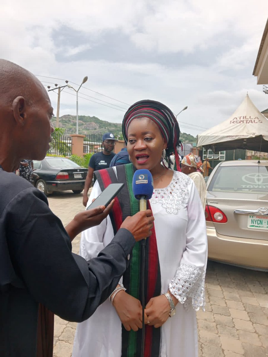 juwonray's tweet photo. KG-CARES: Interview session with the KEDA boss, Hajia Rekiya Onaivo Sanni, Traditional Rulers, Executive Director, Operations, Mr Akin John, Persons Living with Disabilities, PLWD.
#KGCARES
#KGCARESSensitization
#KogiCentral
#Okene https://t.co/a1ef6GA1yq