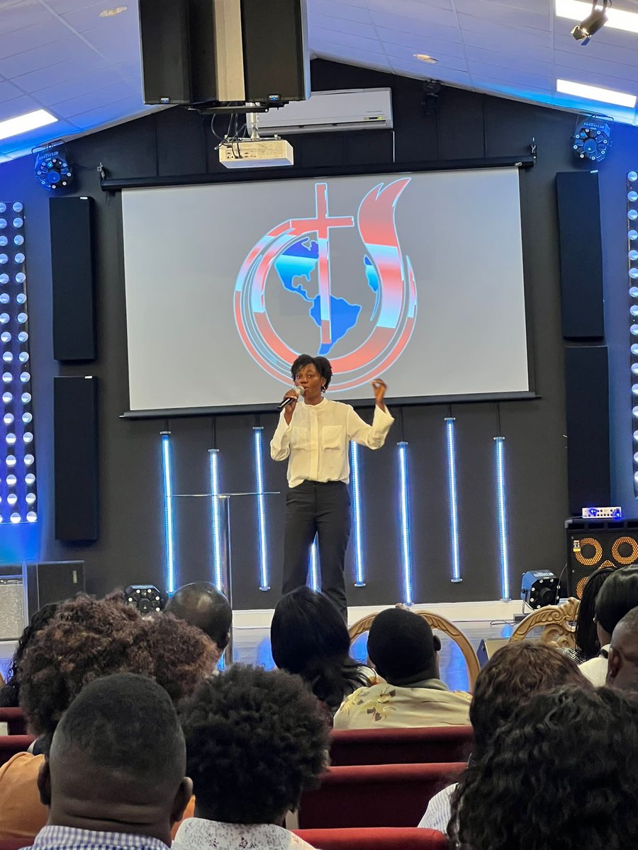 TshiovoM's tweet photo. Thank you Mont Carmel Church for giving me an opportunity to speak🙏🏽. #votedeboratshiovoforussenate #vote #election #primaries #yourvoicematters #northcarolina #charlottenc #mecklenburggop #gop #change #blessed #praise #praisegod https://t.co/kk34qSP8hg