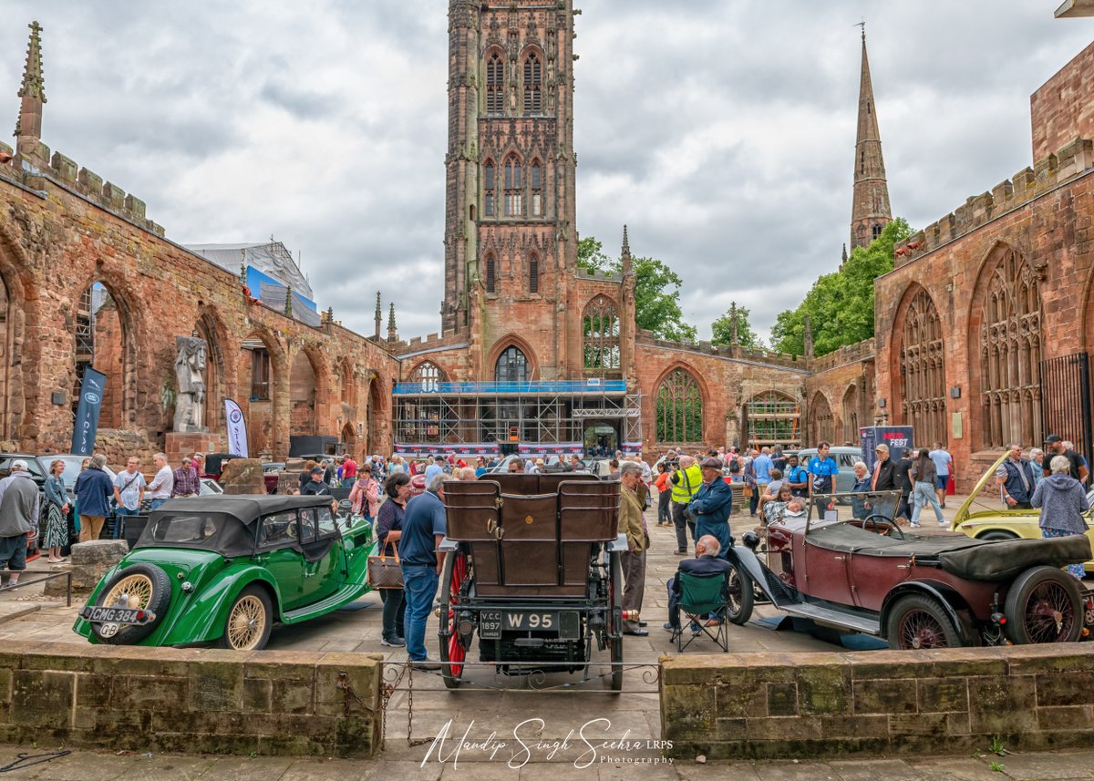 Join us at #CoventryConcours with your cars & motorcycles, old & new that connect with Coventry through their design & manufacturing!🚗😊

Want to get involved? Head to our website now👉 bit.ly/CovConcours2022

🗓Deadline: next Wednesday at 5pm

📸 Mandip Seehra

#CovMotoFest