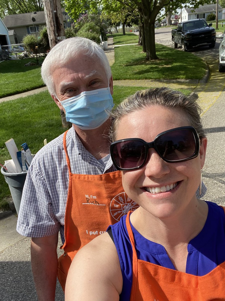 Look who I found out on JSIs!! Rich, our MW Compliance Mgr!! Beautiful day for an install 🤩 ⁦@t_renard_⁩