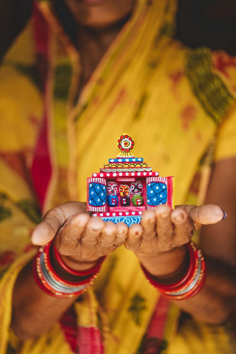 ms_bazaar's tweet photo. Handmade #pattachitra #craft collectibles for your home ! 

Order Online ~  https://t.co/gHdIsbrRdB 

#raghurajpur #pattachitra #crafts #decor #forhome #local #sustainable #organic #natural #ecofriendly https://t.co/74QPQChezc
