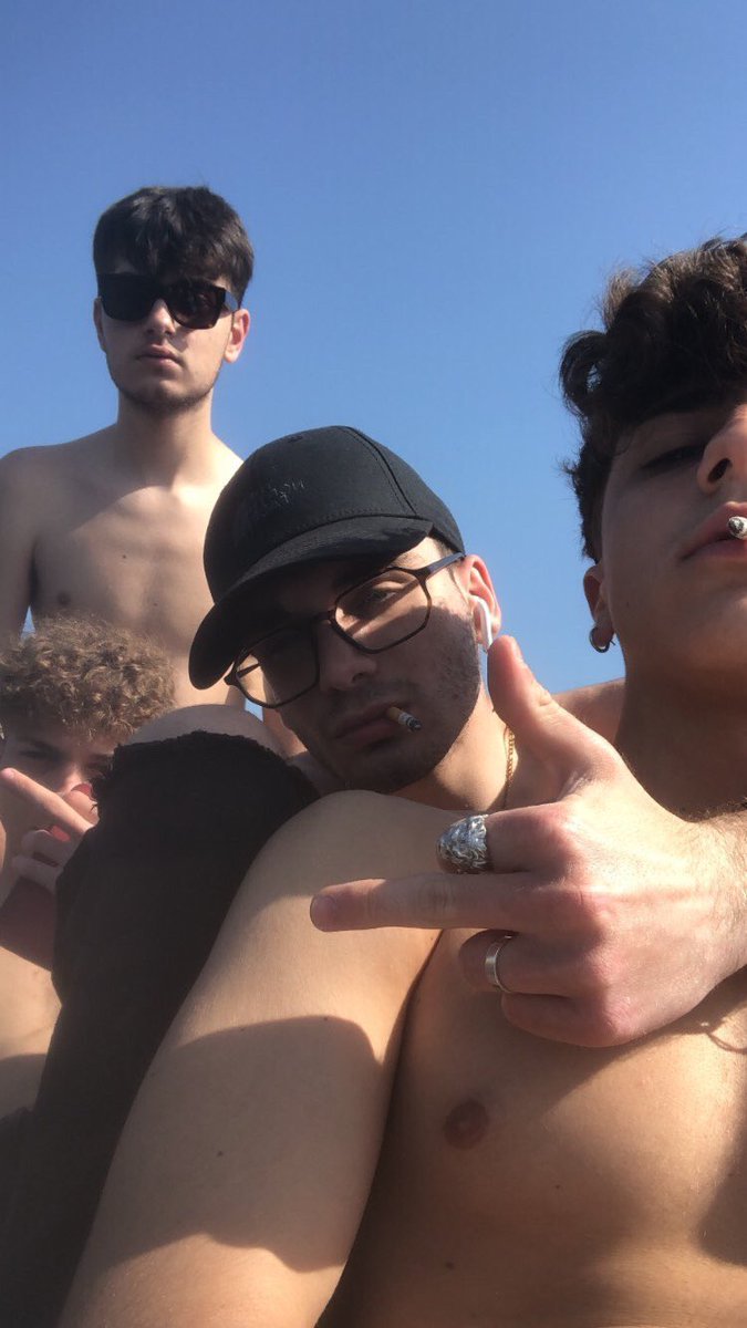 pizzaboypadu's tweet photo. @Luudovicadg @alessfru6 >>> https://t.co/FEJjqoD5cz