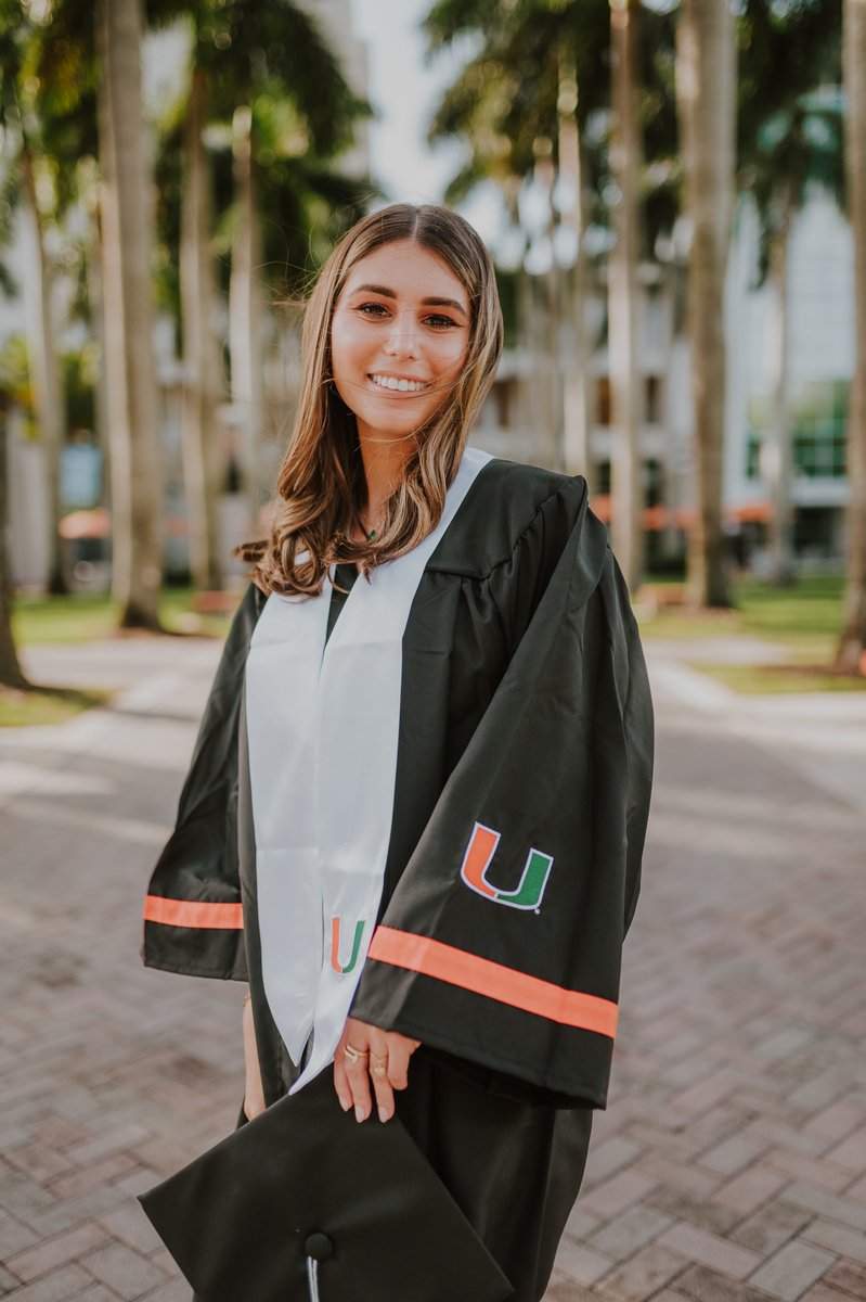 MiamiBridge's tweet image. Congratulations! 🎉

Our intern, Rachel, graduated📚from the University of Miami. @univmiami 

"I enjoyed the sense of family at Miami Bridge the most! From day one every staff member was beyond welcoming. It feels good to work in an environment where people love what they do."