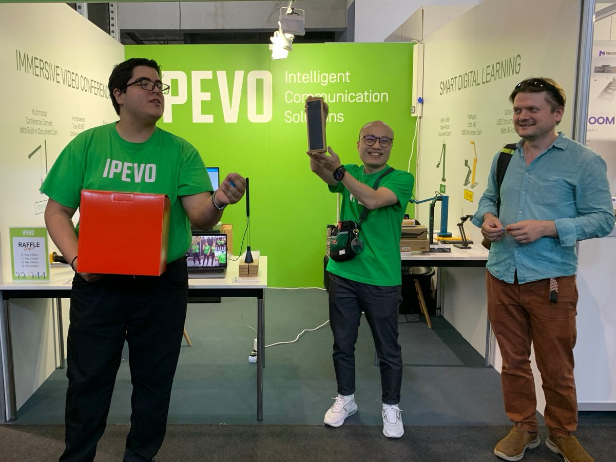 Es waren ein paar fantastische Tage auf der #ISE2022, an denen wir Menschen aus der ganzen Welt getroffen haben, die genauso begeistert von den neuesten IPEVO-Konferenzlösungen sind wie wir.

Es gibt Gratisgeschenke und Tombola-Lose zu gewinnen!