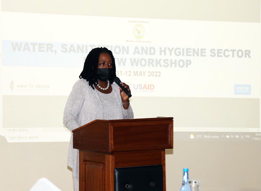 unicefrw's tweet photo. A 2-day water, sanitation &amp; hygiene sector review meeting hosted by @Rwandainfra with @unicefrw @usaidrwanda and @Water4People_RW 
concluded today. 
Line ministries, districts &amp; partners took stock of sector performance and developed an action plan to address challenges and gaps. https://t.co/5wXXOTxcbf