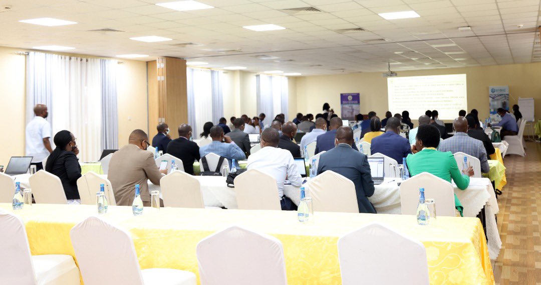 unicefrw's tweet photo. A 2-day water, sanitation &amp; hygiene sector review meeting hosted by @Rwandainfra with @unicefrw @usaidrwanda and @Water4People_RW 
concluded today. 
Line ministries, districts &amp; partners took stock of sector performance and developed an action plan to address challenges and gaps. https://t.co/5wXXOTxcbf