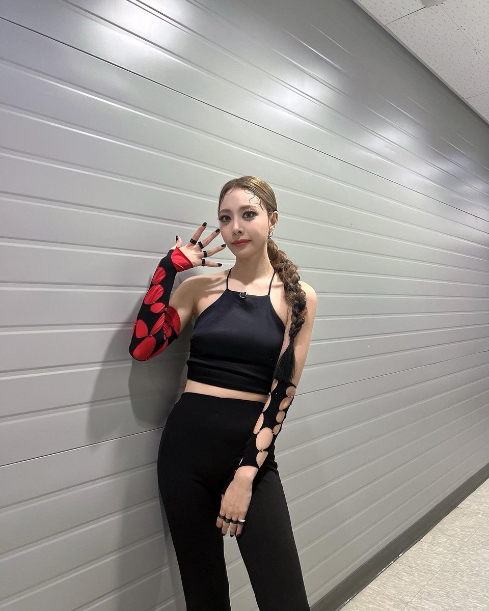 braveunji's tweet photo. #퀸이나 #탐이나 https://t.co/5exPPakKRL