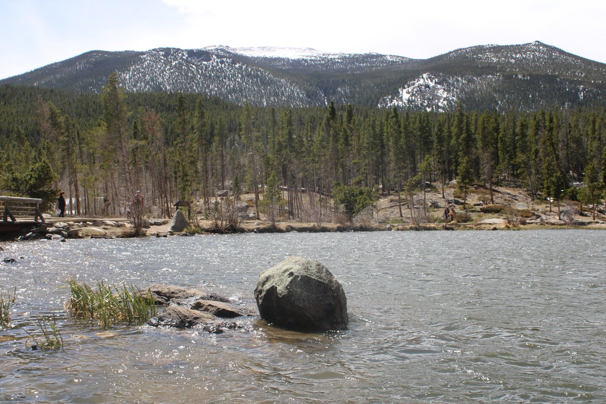 TheUltimateHike's tweet photo. It's crazy to experience spring and winter all in the same location.  #Colorado #Lake #RockyMountains #Explore #Adventure #Hiking #Backpacking #Rocks #Nature https://t.co/tIZRAaiFxa