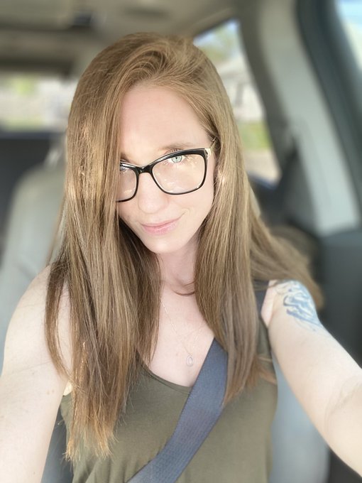 Happy Thursday! 💕💋 #hotwife #milf #blueeyes #redhairedgirl https://t.co/IDHEwt1NeB<a href="/tag/hotwife"class="tags">#hotwife</a><a href="/tag/milf"class="tags">#milf</a><a href="/tag/blueeyes"class="tags">#blueeyes</a><a href="/tag/redhairedgirl"class="tags">#redhairedgirl</a>