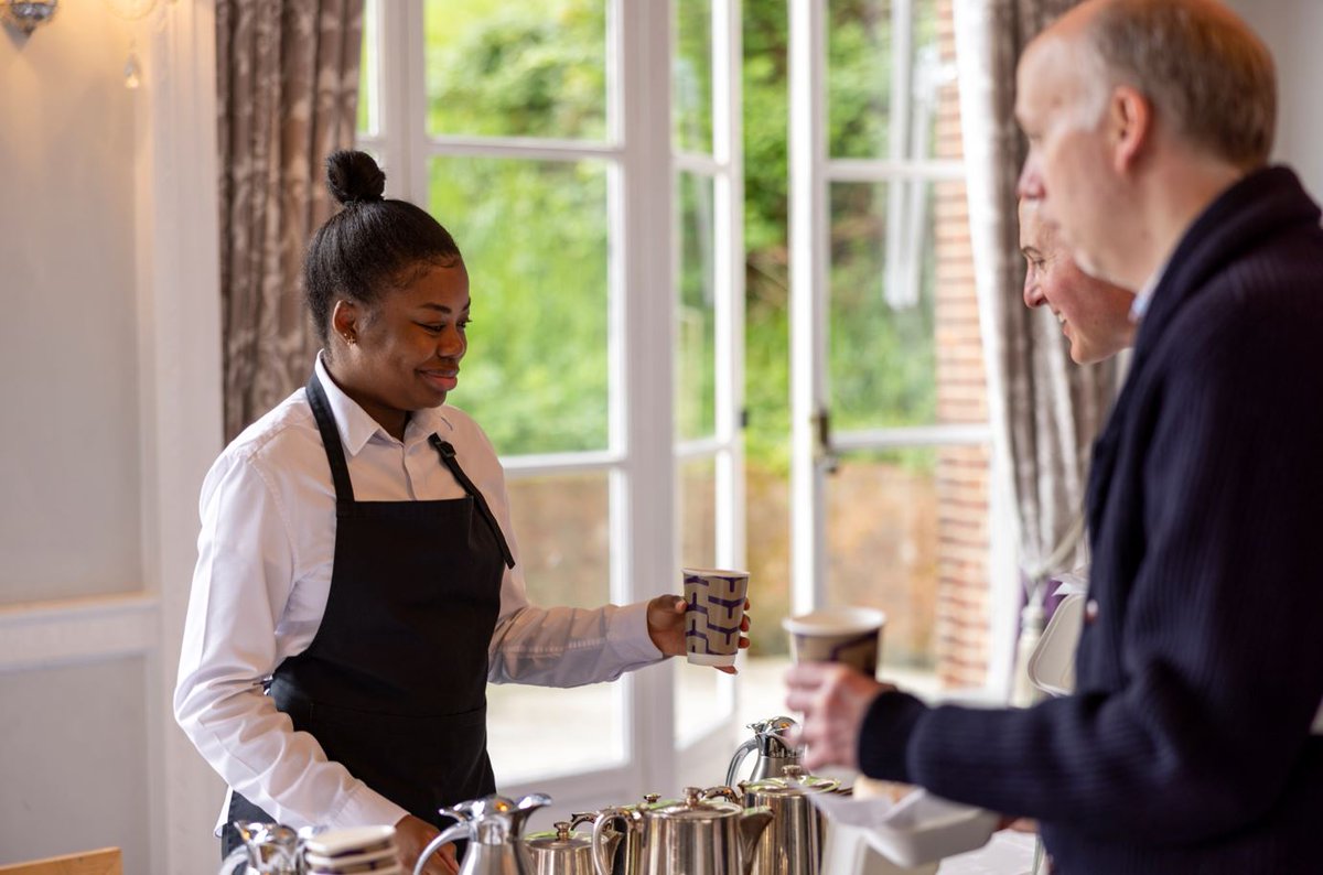RAClubJobs's tweet photo. Our staff were delighted to welcome 300 members for the annual Spring Breakfast Drive-In on Saturday. With a spectacular selection of over 150 cars on display at our beautiful Woodcote Park clubhouse, this event truly helped kick off a busy and exciting season ahead! https://t.co/t7MAnrwwkG