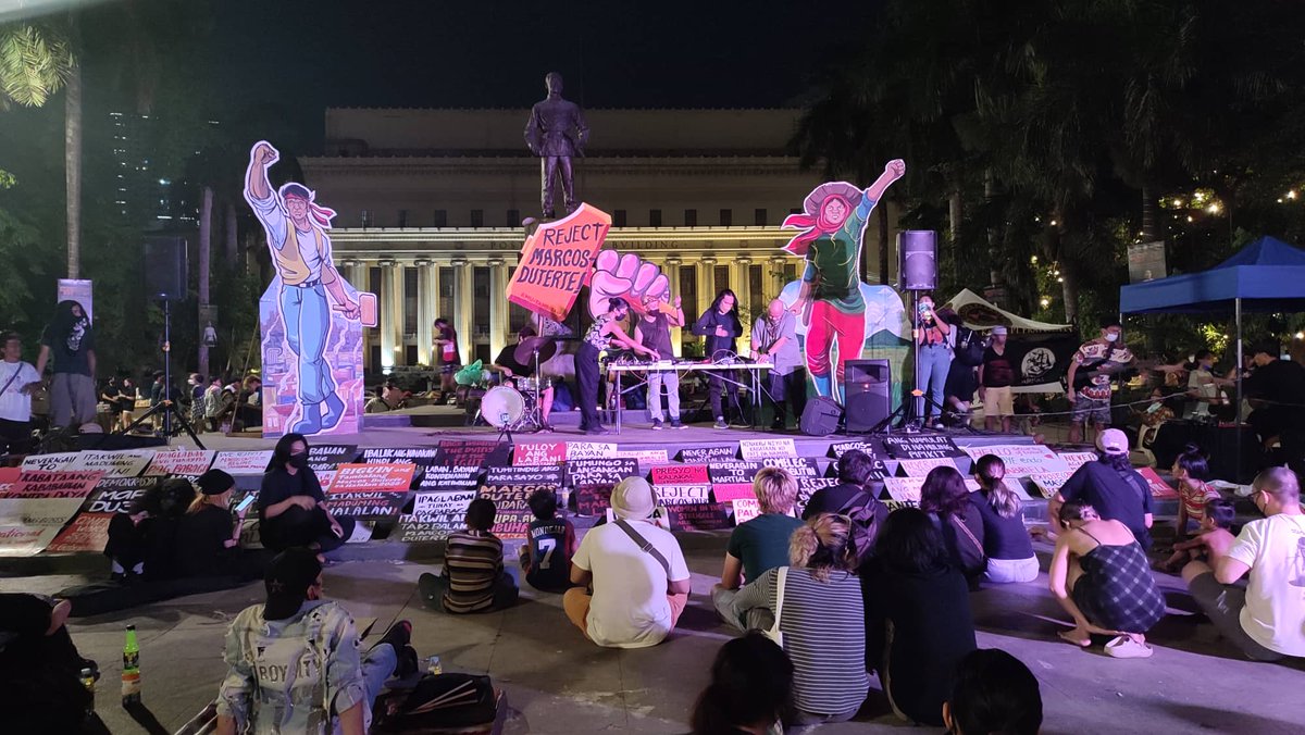 bulatlat's tweet photo. ATM. Protesters continue to hold a vigil protest against election anomalies at the Liwasang Bonifacio in Manila.

Photos by Zofia Leal https://t.co/Vbx3RI9wk2