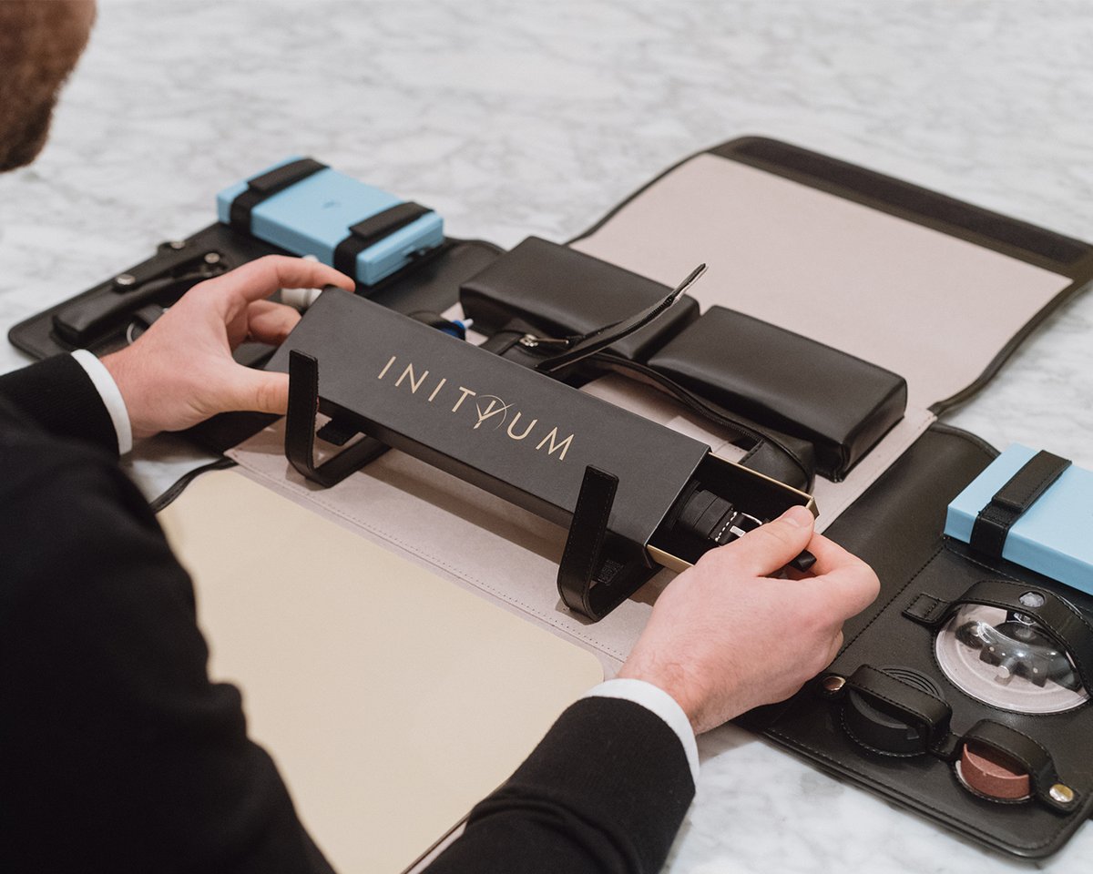 initiumwatches's tweet photo. Developed in eco-friendly materials, the design of our watch assembling kit briefcase was defined with a specific purpose! To protect the watchmaking tools and components while allowing the owner to carry everything elegantly. 

#initiumwatches #watchkit #kairos https://t.co/0USrQ5xpSU