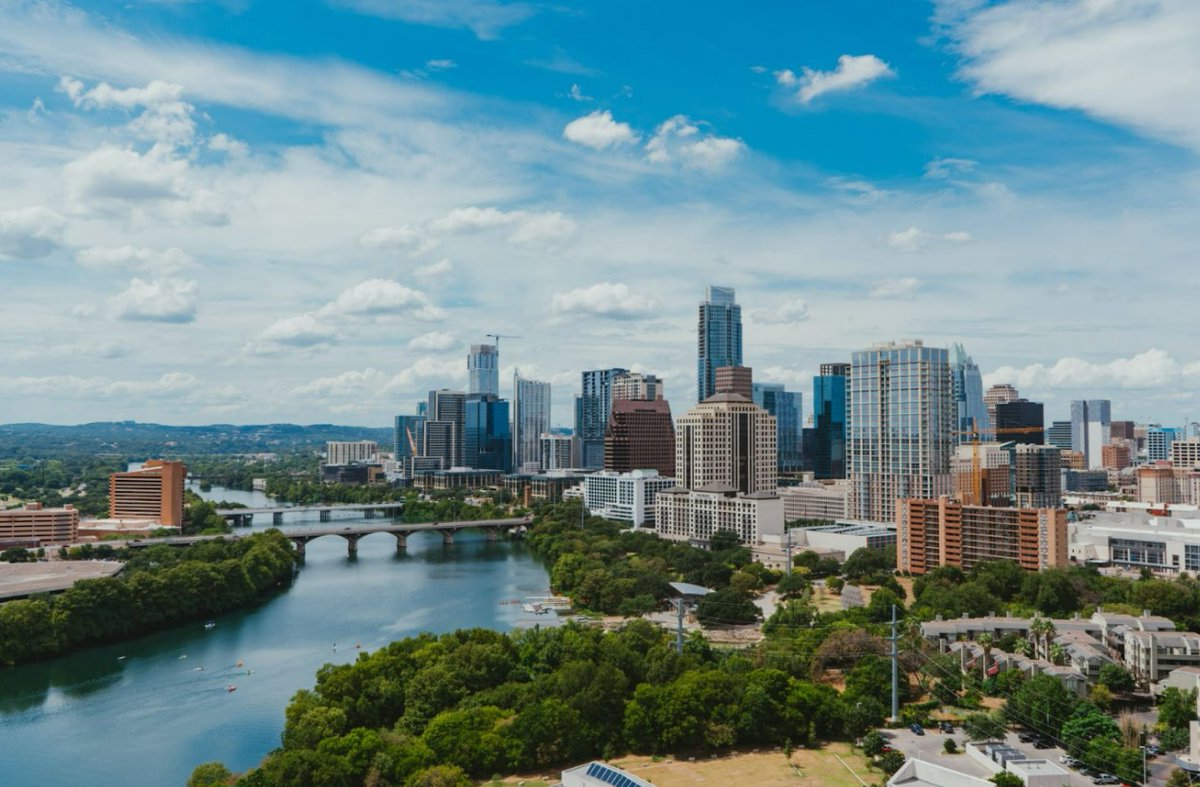 AustinReloGuide tweet picture