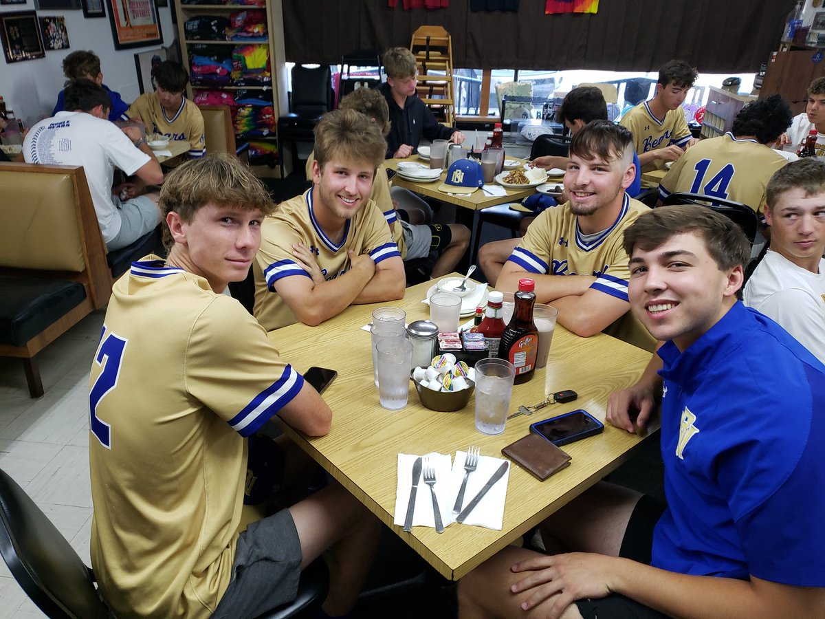 Tiffany’s Restaurant tweet media