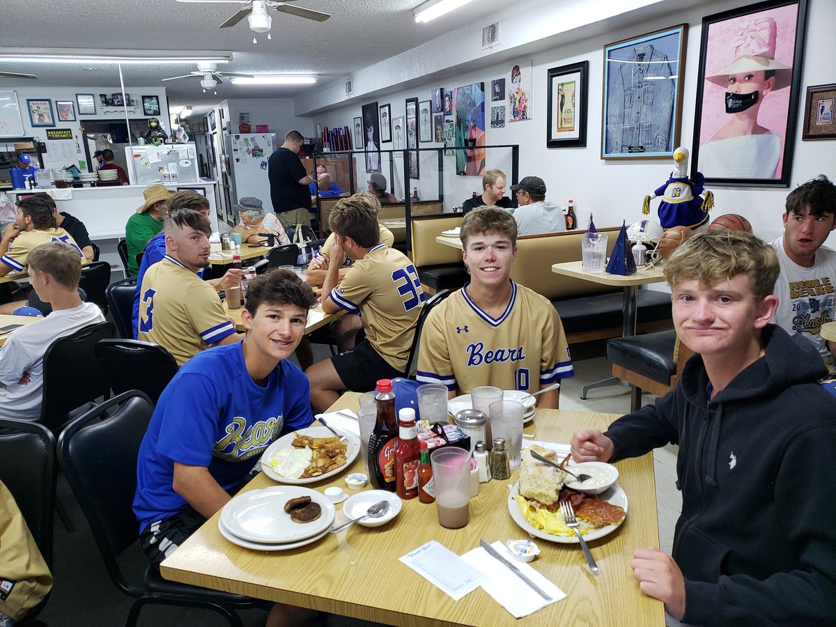 Tiffany’s Restaurant tweet media