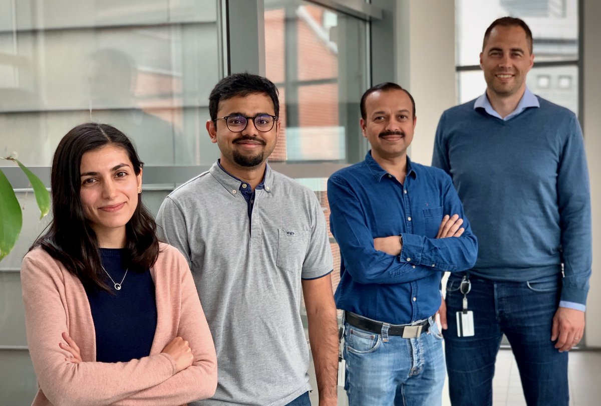 Lund_Stem's tweet photo. New findings from the @GKarlssonLab at @lunduniversity illuminate an elusive cell state during the development of normal #blood #stemcells🩸🔦

Read about their work which sheds light on how properties of these cells are lost as they decide their fate👉 https://t.co/6qzF5tUEPH https://t.co/yqUHyXxoCq