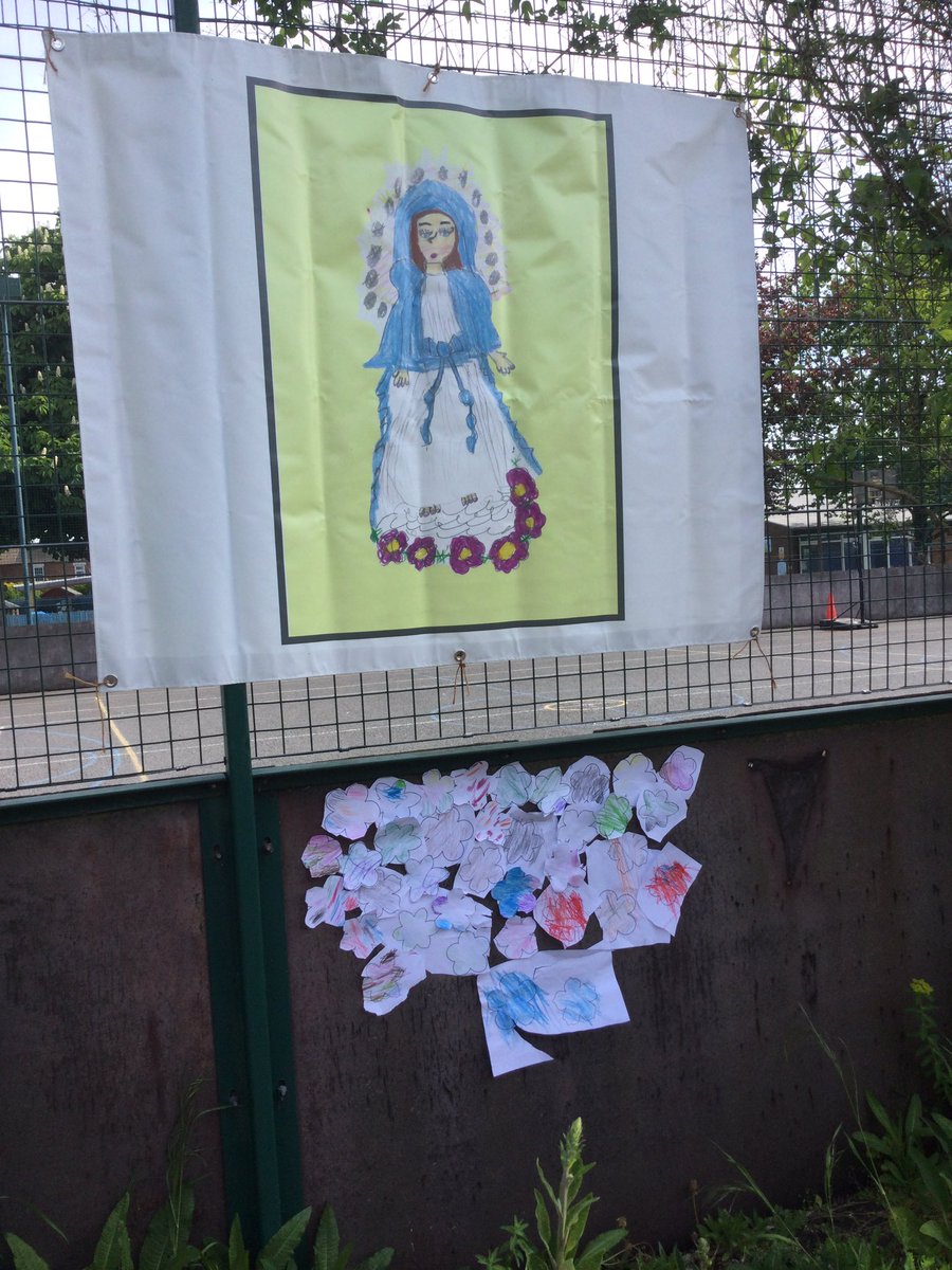 HTAClassF1's tweet photo. The F1 children (Little Acorns) carried out a special liturgy in the beautiful school garden to celebrate the crowning of Mary. We coloured in flowers and cut them out before laying them at Mary’s feet. #HTAComeandSee #HTAEYFS https://t.co/mrJ1s9oTp3