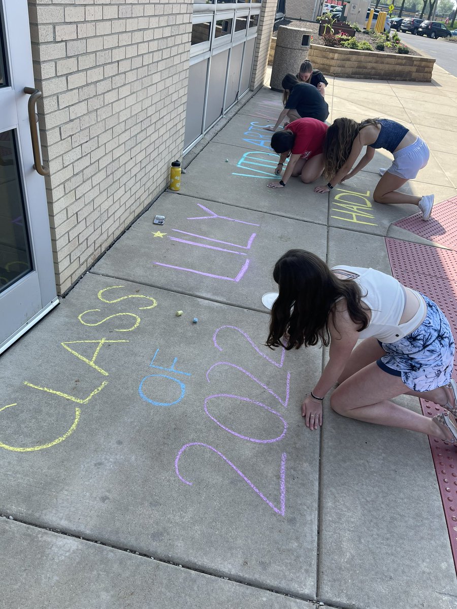 NCHSPreschool's tweet photo. Getting ready for Preschool Graduation tomorrow! @NCHSRedhawksCTE @NCHSOFFICIAL @Naperville203 https://t.co/kQsB90uyfY