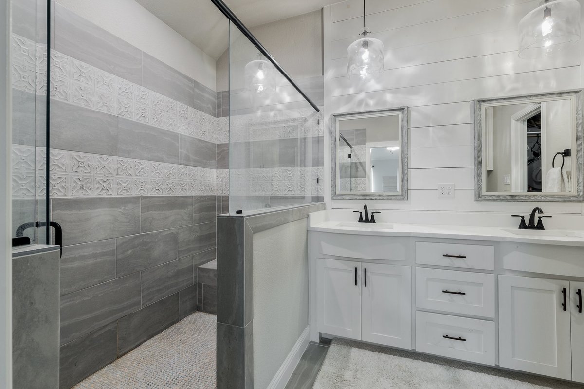 benwegmann's tweet photo. Cozy newly built home I’ll be listing soon for $375,000 🤩 https://t.co/SKEDsYjCCv
