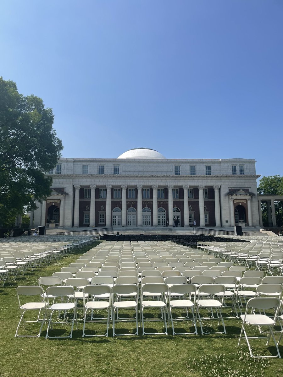 jacquischuman's tweet photo. ALWAYS believe in yourself. As I get ready to celebrate my 2nd degree @VanderbiltU w/ a Bachelors & a Doctorate from @vupeabody I realize how far Iβve come despite the great challenges in my way. The victory is that much sweeter. #DoubleDore ππ€βοΈ#Vandygirl https://t.co/p4UdnHwrLa