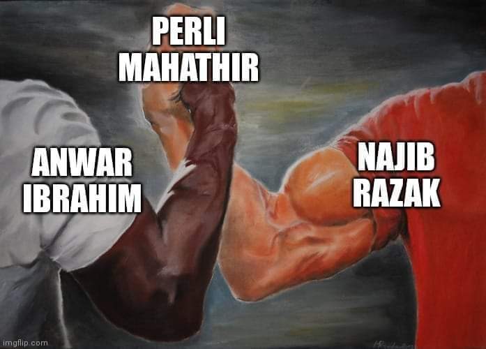 Dua-dua tak debat sangat pun. Lebih nak hentam Mahathir. Forex BNM la, Tommy Thomas la, Perwaja Steel la.