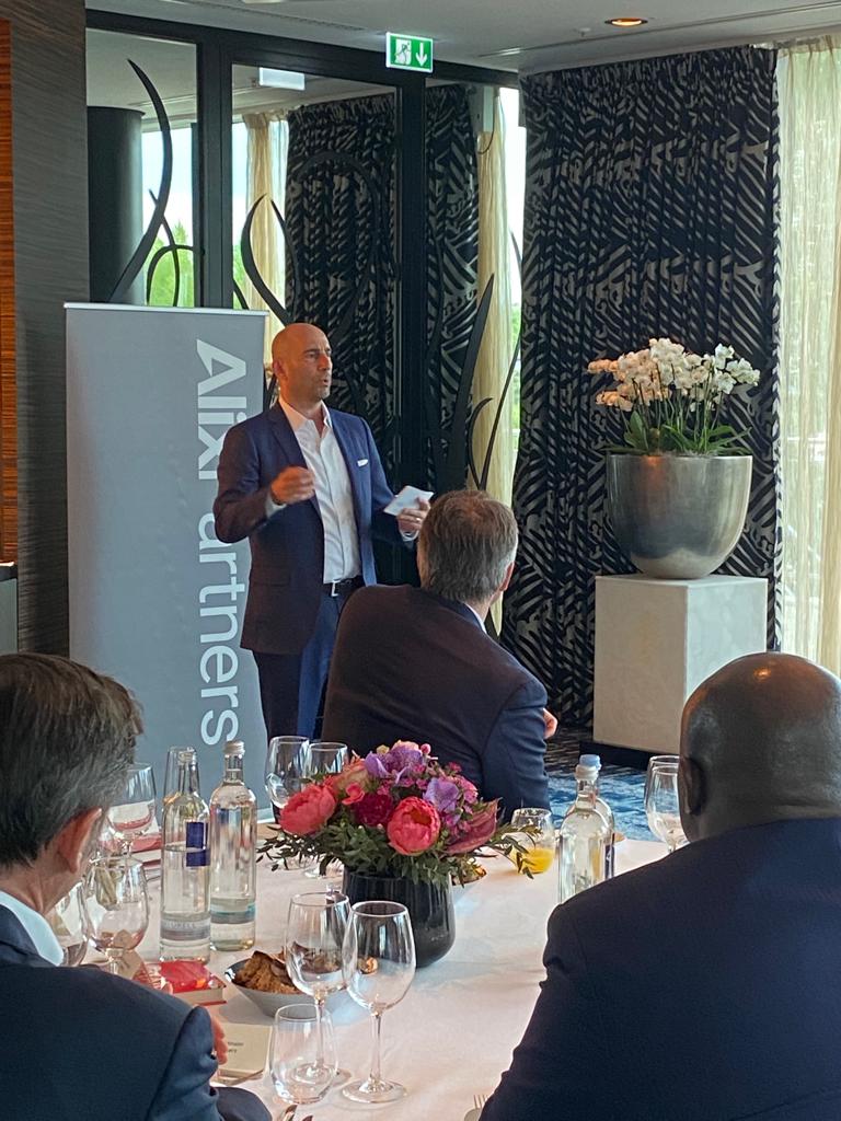 Joel_Bines's tweet photo. .@AlixPartnersLLP hosted a terrific event last night in Dusseldorf, Germany. It was a great chance to bring people together, reinforce our message, and talk a bit about The #MetailEconomy.

@eono60 @AlixPartners_DE https://t.co/2eIMerFYpl