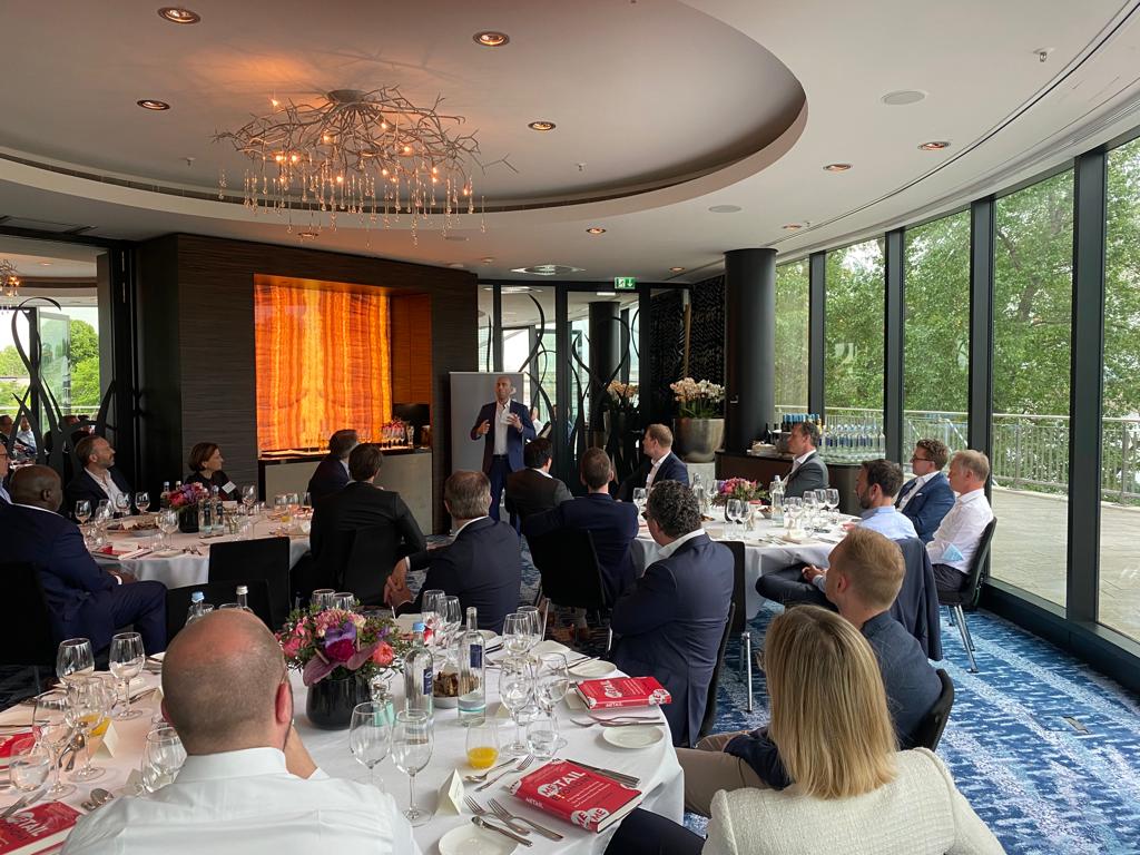 Joel_Bines's tweet photo. .@AlixPartnersLLP hosted a terrific event last night in Dusseldorf, Germany. It was a great chance to bring people together, reinforce our message, and talk a bit about The #MetailEconomy.

@eono60 @AlixPartners_DE https://t.co/2eIMerFYpl