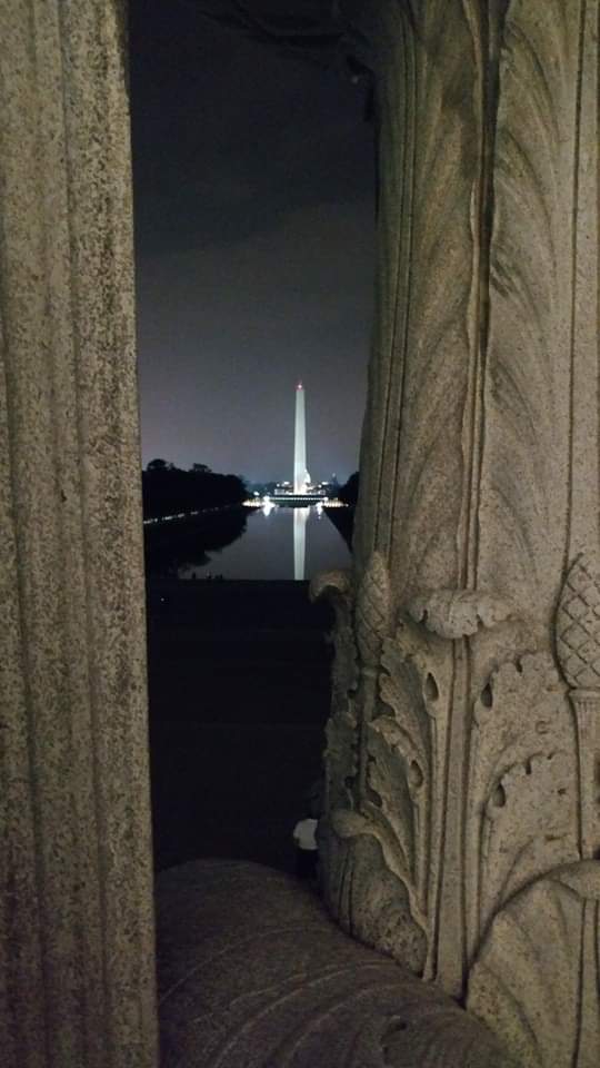 RangerDraper's tweet photo. Calm evenings working on the night shift at the Lincoln Memorial always provided a great #LincolnMemorialMoment. https://t.co/cyN1bS5Fwo