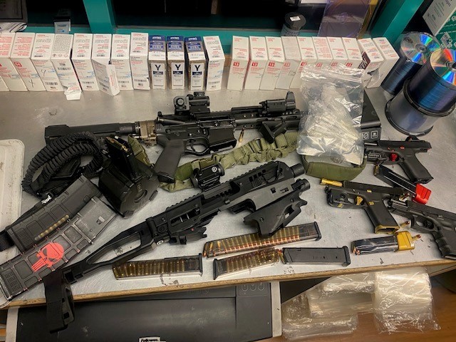 I'm proud of the proactive work our officers are doing to combat violent crime in our community. 

During a recent traffic stop, our East Patrol officers recovered nearly 12 grams of meth, multiple firearms, and ammo from one vehicle. 

Outstanding job! #ArlingtonTX