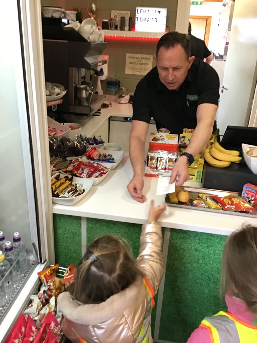 spaceplaceeyc1's tweet photo. We are learning about money💷 We had a fabulous trip to Prestwick Tennis Centre Cafe today to buy and enjoy a  snack. Manager William looked after us so well💕We are delighted with our receipts to take home💕
#moneyinaction #reallifelearning #communitylinks #prestwicktenniscentre https://t.co/upyIx5bJ62