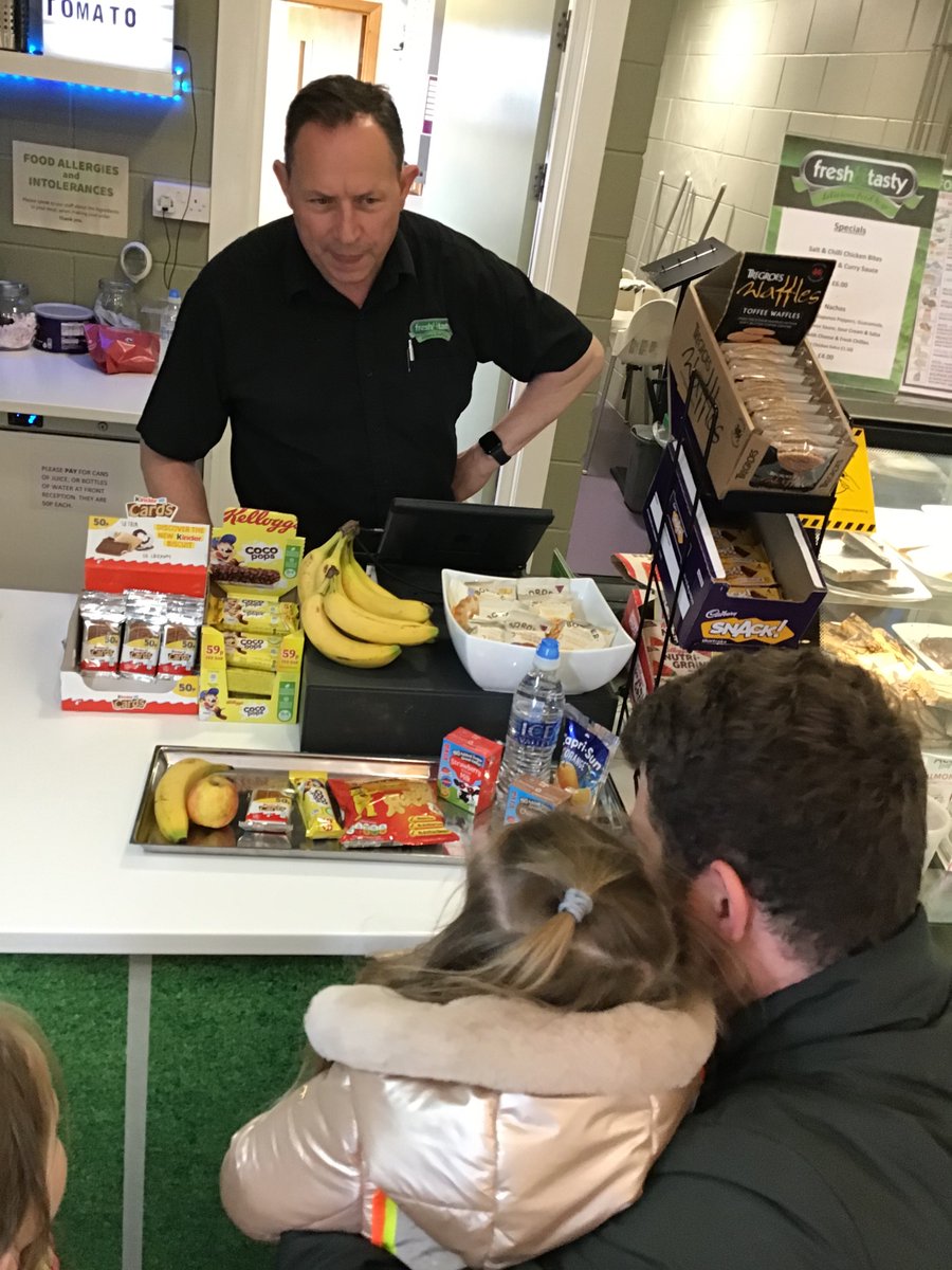 spaceplaceeyc1's tweet photo. We are learning about money💷 We had a fabulous trip to Prestwick Tennis Centre Cafe today to buy and enjoy a  snack. Manager William looked after us so well💕We are delighted with our receipts to take home💕
#moneyinaction #reallifelearning #communitylinks #prestwicktenniscentre https://t.co/upyIx5bJ62