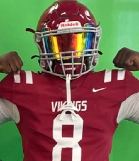 PeachProspects's tweet photo. Class of 2023 @Crawford_Mekhi recorded 52 tackles, 35 solo tackles, 17 assisted tackles, and 4.5 tackles for loss in 2021. @PeachProspects @phnmelite @training_phenom @LeeWardlawNews @lowndesstudent_ @LowndesVikings @RecruitGeorgia @GTRecruitBuzz @GTRecruitNews https://t.co/mcoIlZzPig